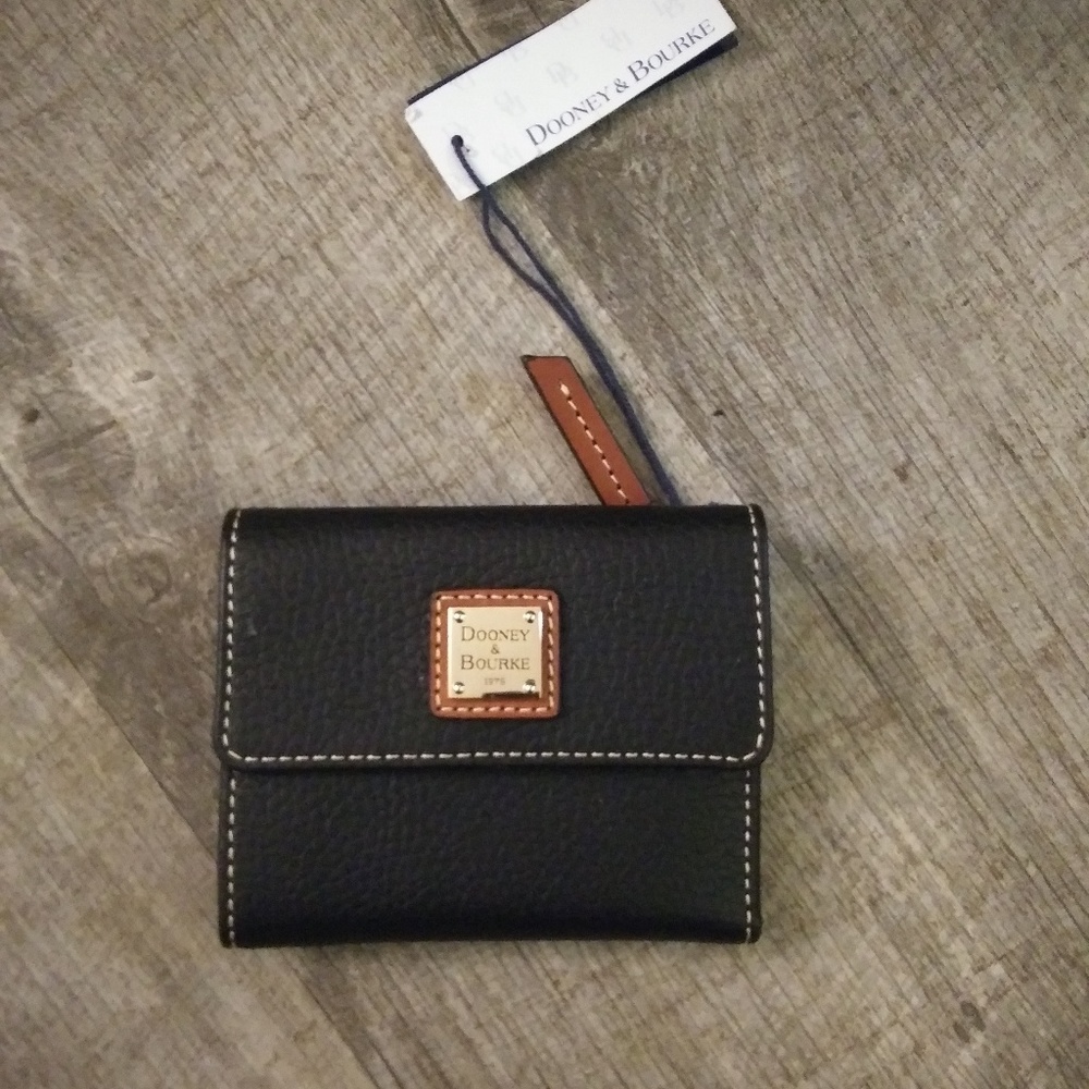 Dooney and Bourke wallet